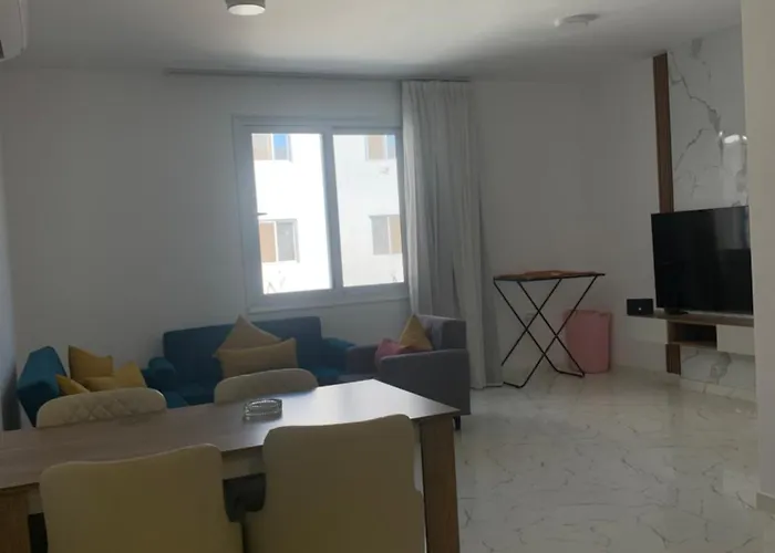 Apartment La Prestigia By Concierge